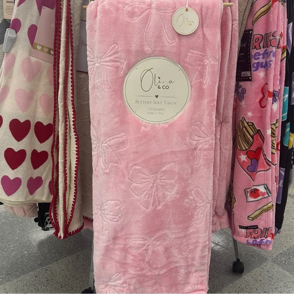 Olivia & Co Pink Bow Embossed Plush Throw Blanket